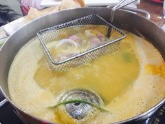 -樾餐厅泰式海鲜火锅(民歌湖店)