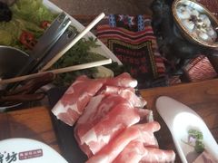 -老牌坊云南鱼豆花火锅(哈西万达店)