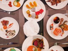 -大中华希尔顿酒店-念自助餐·嗨啤·小龙虾