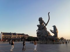 -巴陵广场