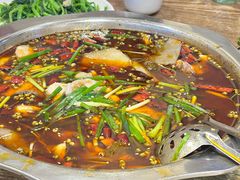 -乡土特色.冷锅鱼.牦牛肉汤锅