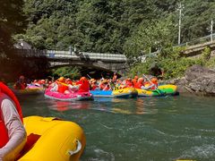 -安吉龙王山峡谷漂流