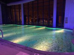 -上海滴水湖皇冠假日酒店