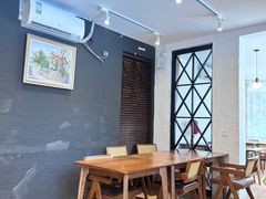 -Mark&Mars Restaurant