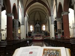 -文艺复兴百货(米兰大教堂广场店)