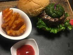 -HIGH FIVE哈福手工汉堡(桂林路店)