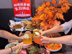 -何师烧烤·香辣蟹·川菜·30年老品牌(太古里旗舰店)