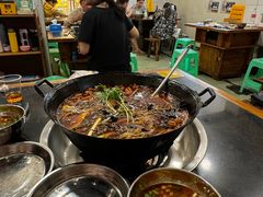 -鸿顺老铁锅美蛙鱼府(解放碑店)
