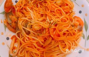 Tomato and Clam Pasta with Rich Eggplant Flavor