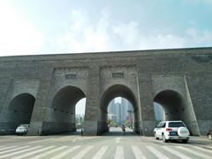 -城墙带状公园-大同古城墙广场停车场