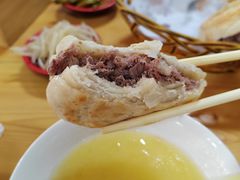 -闫家驴肉火烧(五四店)