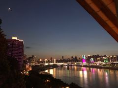 -屋顶顶城市·江景酒店-客房部