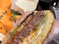 柠香蟹籽牛肉汉堡-JPG canteen(广州寺右公馆店)