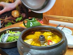 -云海肴·汽锅鸡·云南菜(天山百盛优客店)