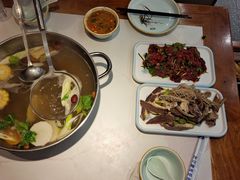 -乡土黄·鲜牛肉火锅·小龙虾(兴业街店)