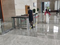 -长富金茂大厦