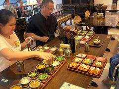 -银米·云南传统过桥米线(双廊黑金冠店)
