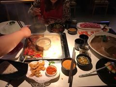 -海底捞火锅鲜切牛肉主题店(长寿路店)