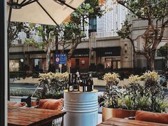 -Brut Eatery Wine Bar & Restaurant (建国东路店)
