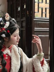 -一揽芳华汉服旗袍体验馆(拙政园店)