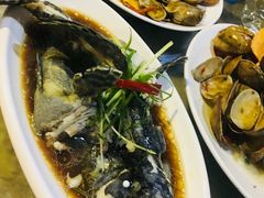 -四川小胡子海鲜(丁村万人海鲜广场店)