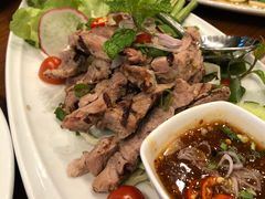 烤猪颈肉-Chom Cafe and Restaurant