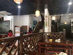 大堂-黄桷树曹家私房菜(江与城店)