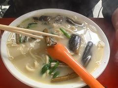 -三百碗宝应长鱼面(板仓街店)