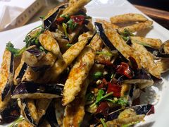 -老码头黑皮肘子锅包肉(赣水路店)