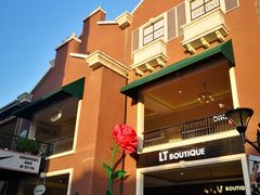 -王府井奥莱临潼小镇(临潼店)
