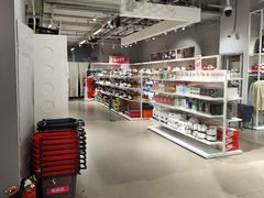 -唯品会(北京国瑞城店)