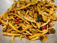 山腊肉炒烤笋尖-川流不息(北蔡休闲广场店)