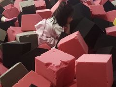 -嘿哟动霸CHUA·新潮玩运动娱乐中心·蹦床滑冰团建乐园