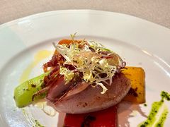 嫩煎鲜鱿配烤流彩时蔬-Solo(衡山路店)