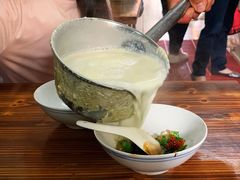 -云南大锅豆浆店