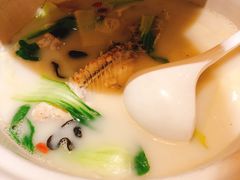 -泉畔人家·老济南经典鲁菜(大明湖店)