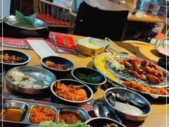 -青瓦炭韩潮烤肉(花园道店)