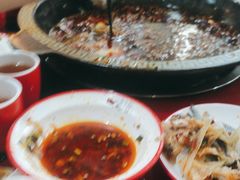 -烧哥美蛙肥肠鱼火锅·十五年社区店
