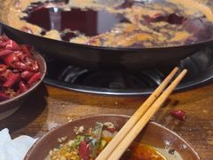 -黄潇洒老火锅(九眼桥宏济巷店)