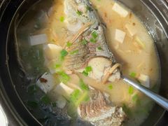 -土砂锅生态山庄·非遗砂锅雅鱼