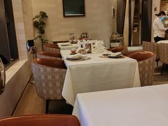 -斯普汇生蚝牛排馆(中骏世界城店)