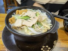 -丽虹云南过桥米线(兴工街店)