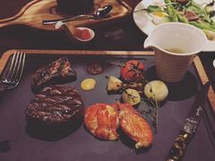 -恰餐厅及酒吧 CHAR Bar & Grill (北京丽都皇冠假日店)