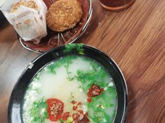 -万红路羊汤烧饼店(将台路店)