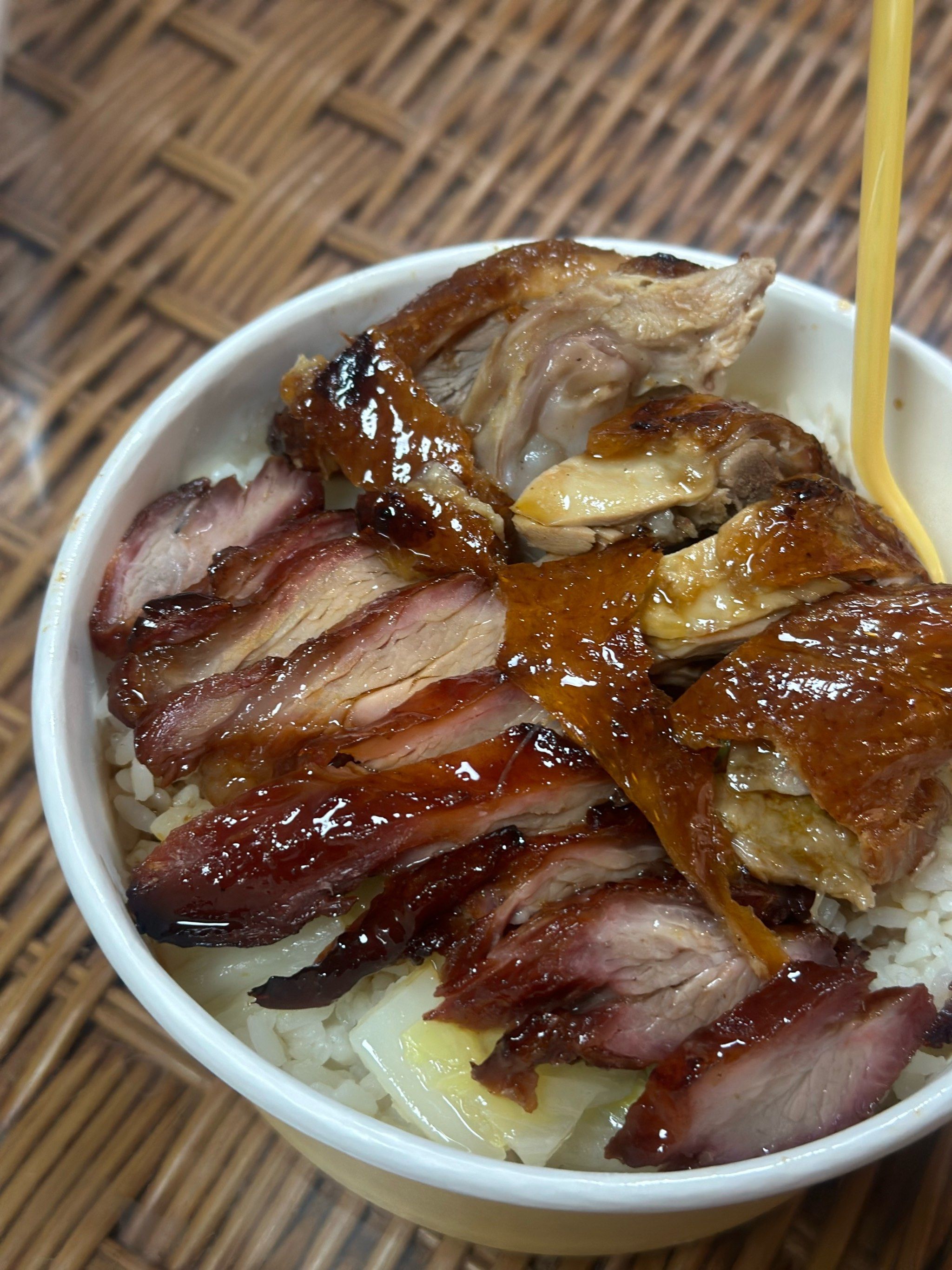 叉烧烧鹅双拼配饭