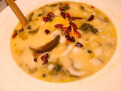 能喝汤的酸菜鱼-胡马八破·川菜小馆(高新万达店)