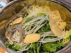 -苗伯妈酸汤火锅