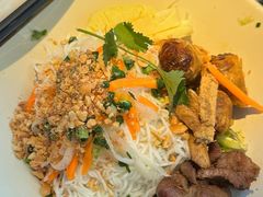 -大头虾越式风味餐厅(光明广场店)