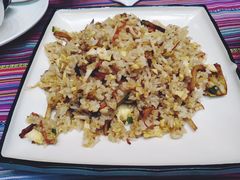 -香巴拉云南餐厅(华莱坞店)