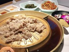 -猪啊牛呀羊啊铜盘烤肉(正大广场店)